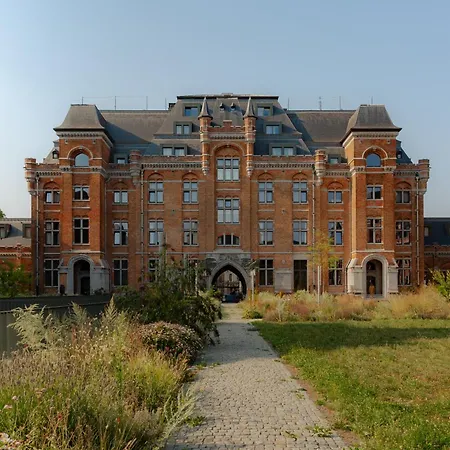 Jam Hotel